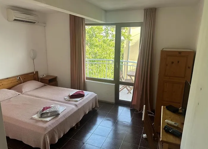 Konukevi Karavida Sinemoretz